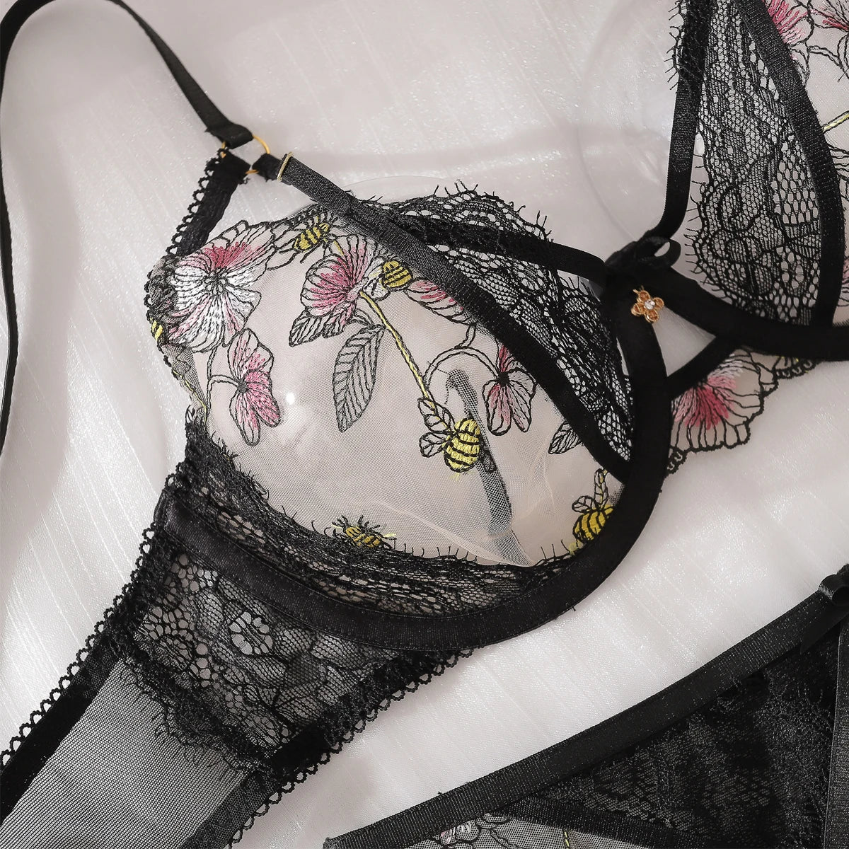 Sexy Costume Woman Cut Out Floral Lingeries Ultra Hot Erotic Bra Hilitos Set See Through Embroidery Lace Outfits