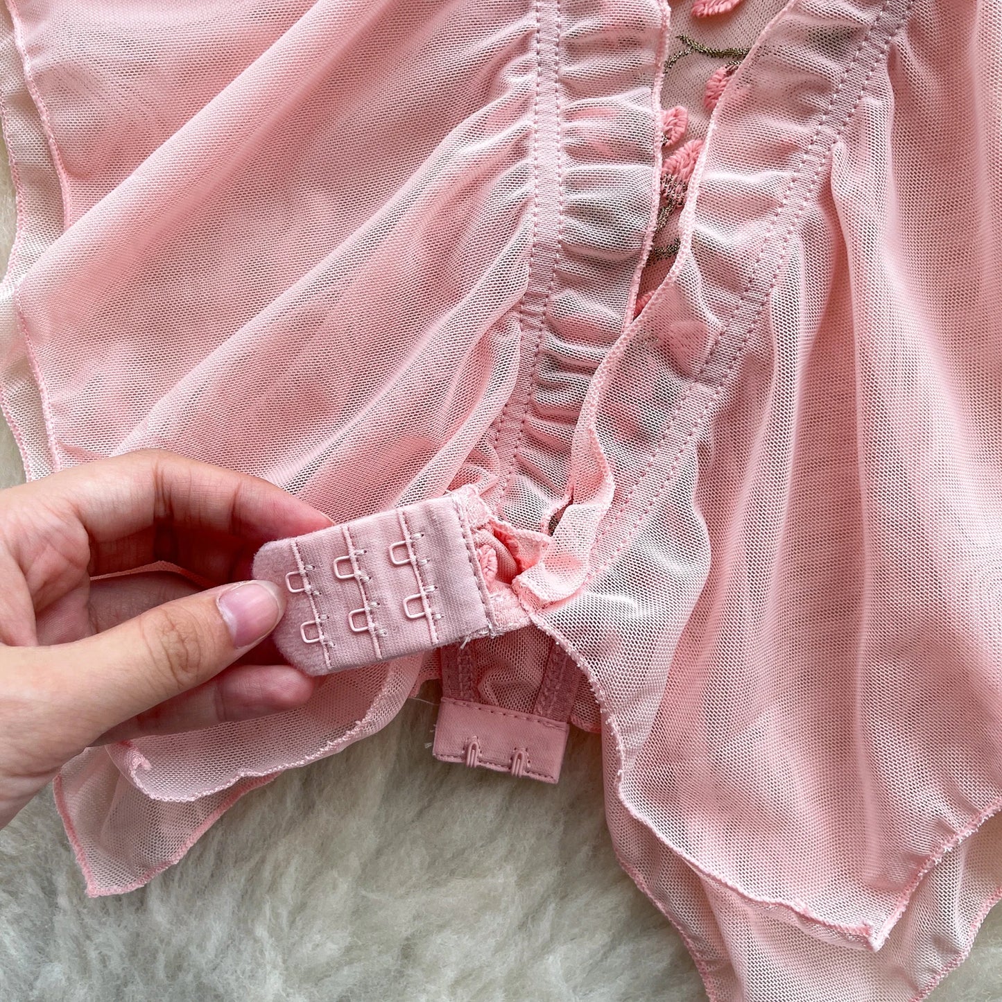 Sexy Slim Spliced Embroidered sleeveless bodysuits Chic Korean Camis Tank Top Fashion Off Shoulder Summer Women Clothing